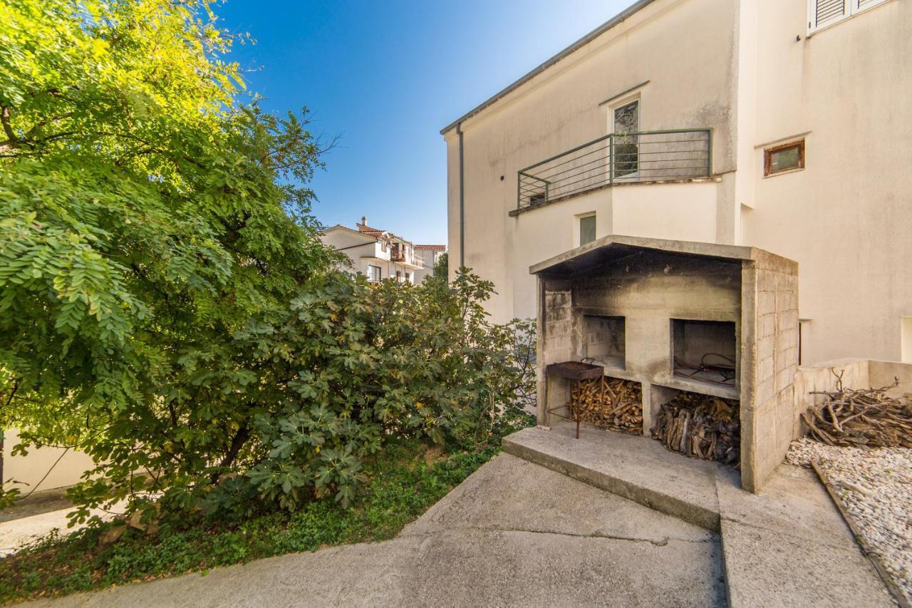 Apartments Color Брист Экстерьер фото
